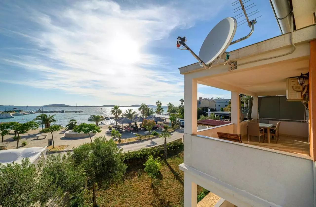 Villa 120m² in Croatia, Zaboric. Priced at 1900000€ rent photo-13