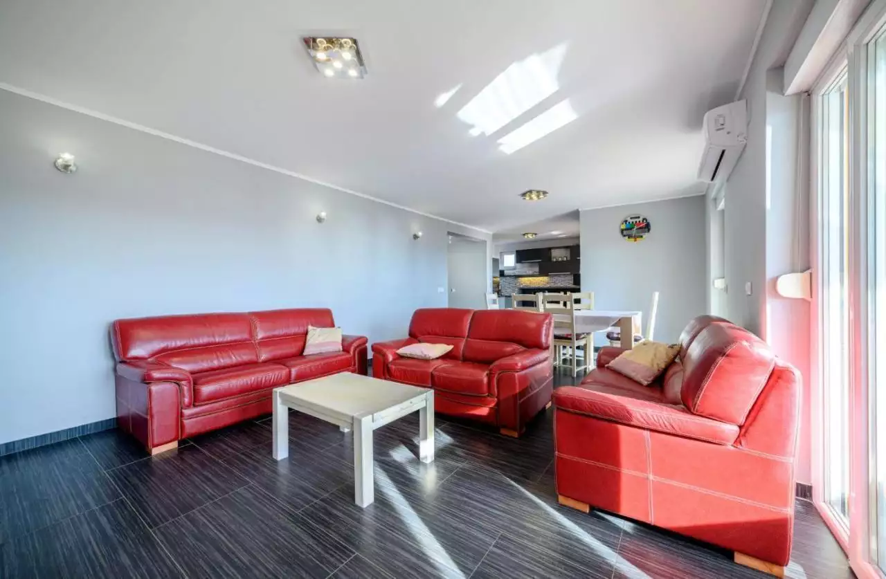 Villa 120m² in Croatia, Zaboric. Priced at 1900000€ rent photo-18