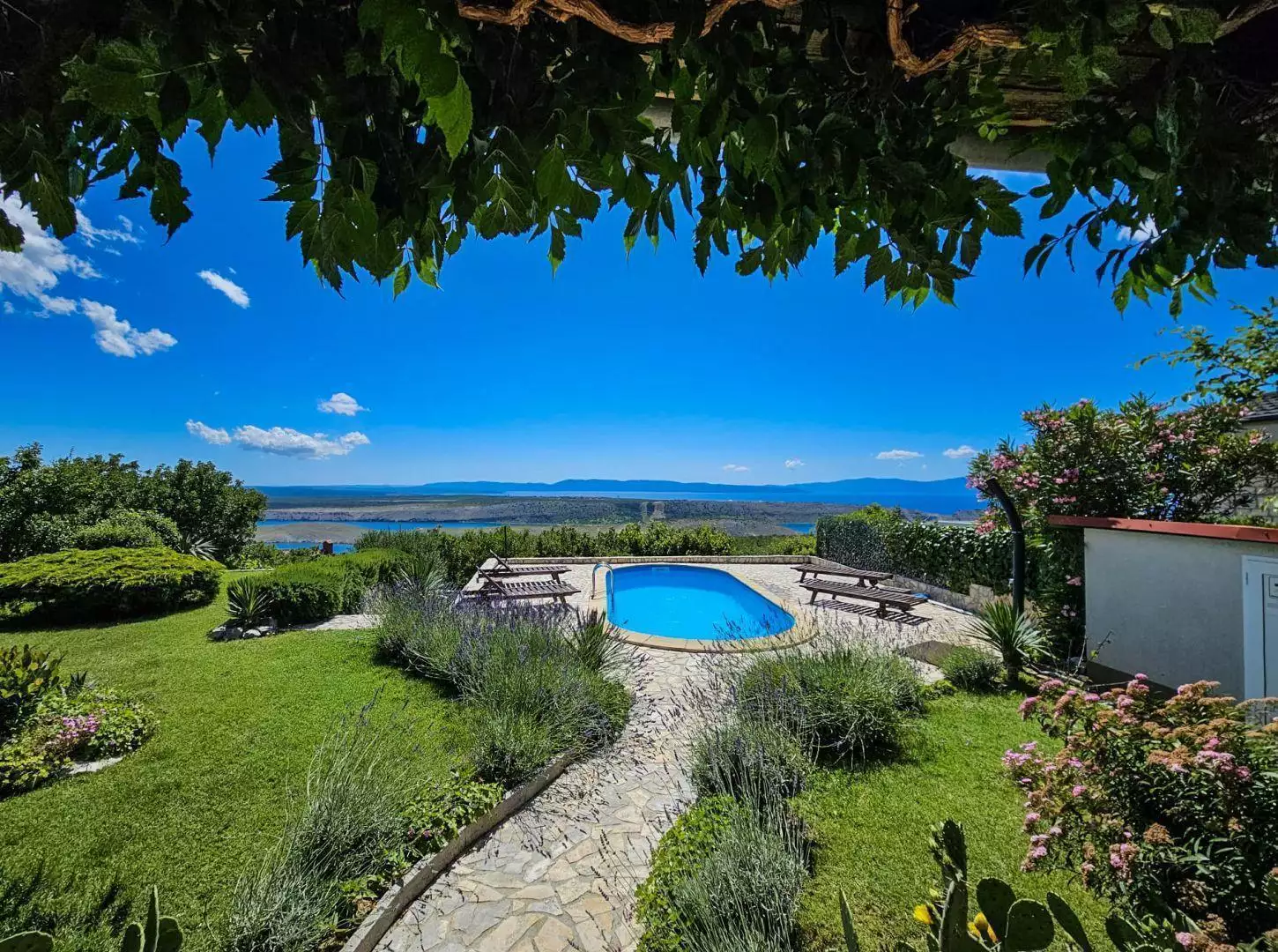 Villa 190m² in Croatia, Kraljevica. Priced at 575000€ rent photo-4