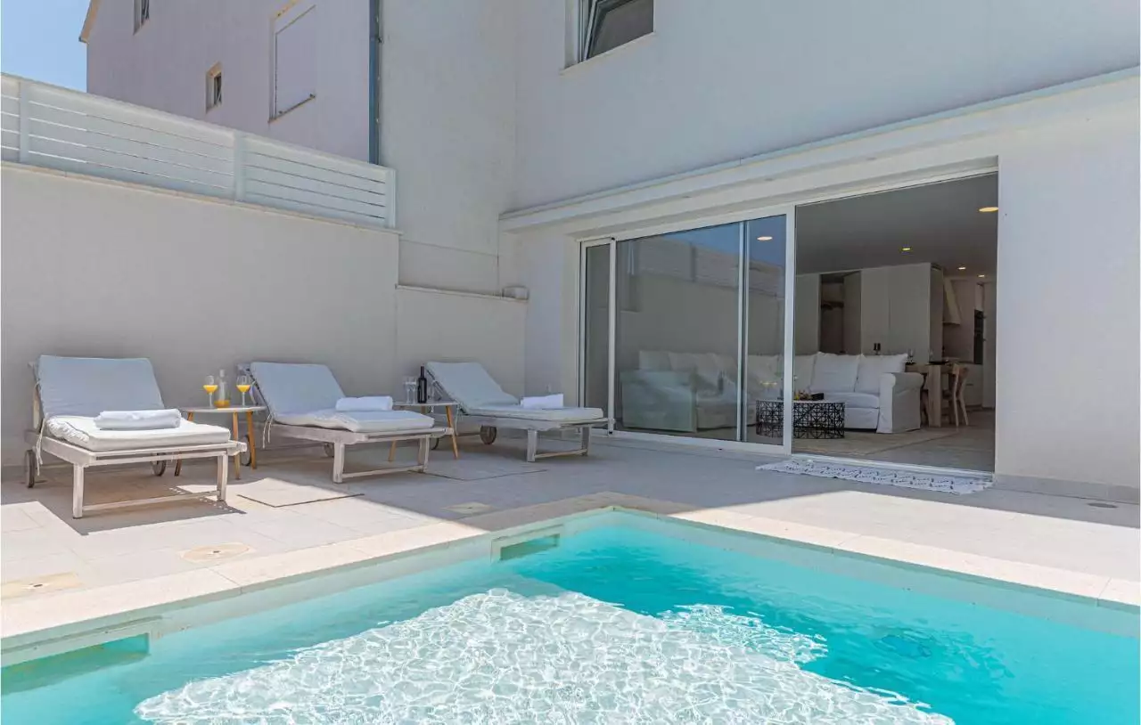 Hotels 470m² in Croatia, Sibenik. Priced at 1800000€ rent photo-12