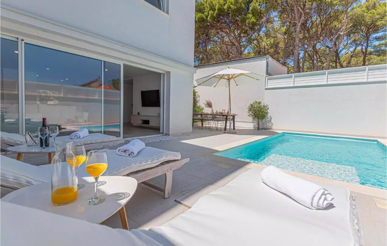 Hotels 470m² in Croatia, Sibenik. Priced at 1800000€ rent photo-14