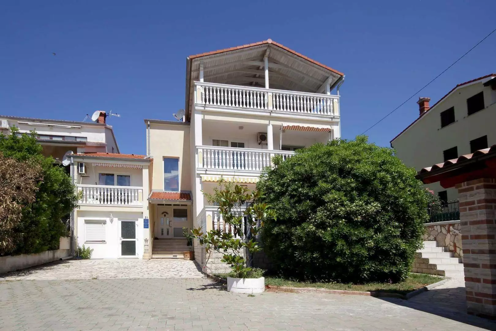 Hotels 420m² in Croatia, Banjole. Priced at 986000€ rent photo-2