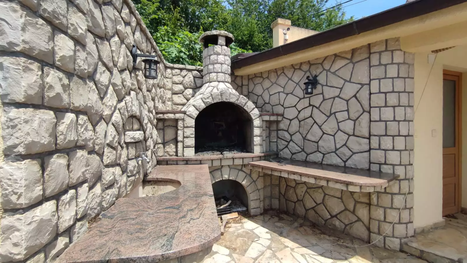 Villa 400m² in Montenegro, Bar. Priced at 1200000€ rent photo-14