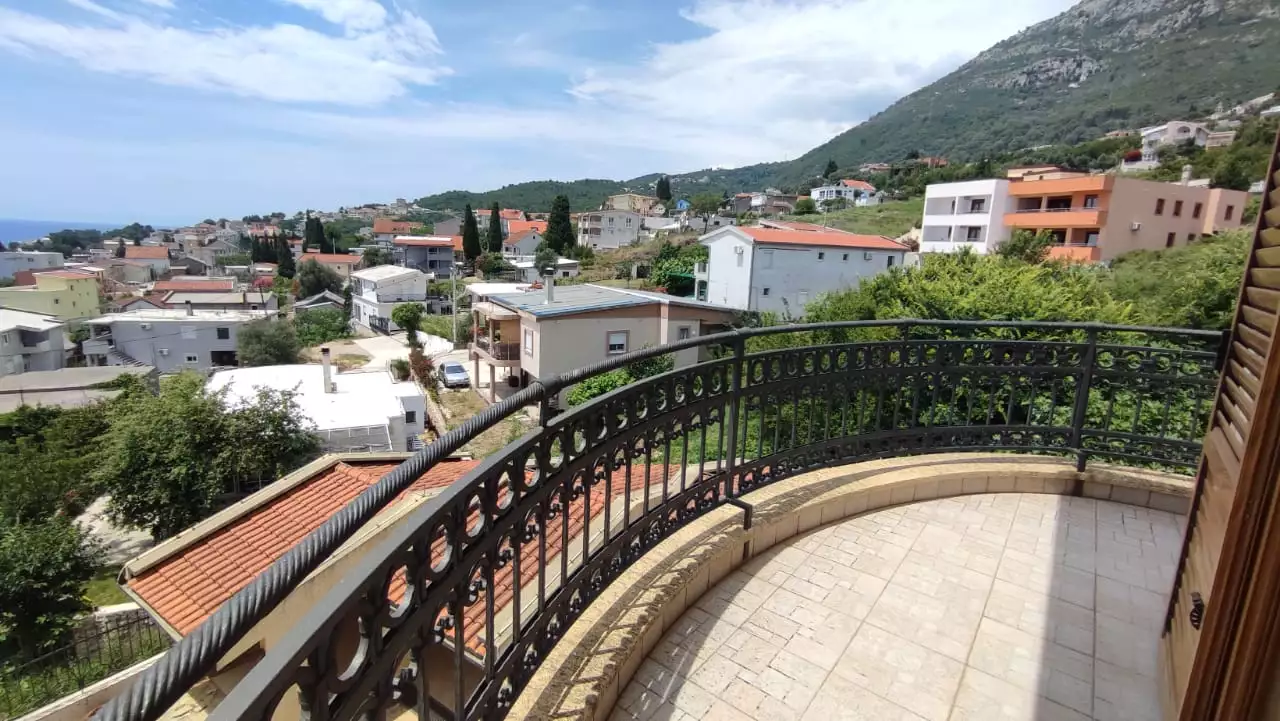Villa 400m² in Montenegro, Bar. Priced at 1200000€ rent photo-30