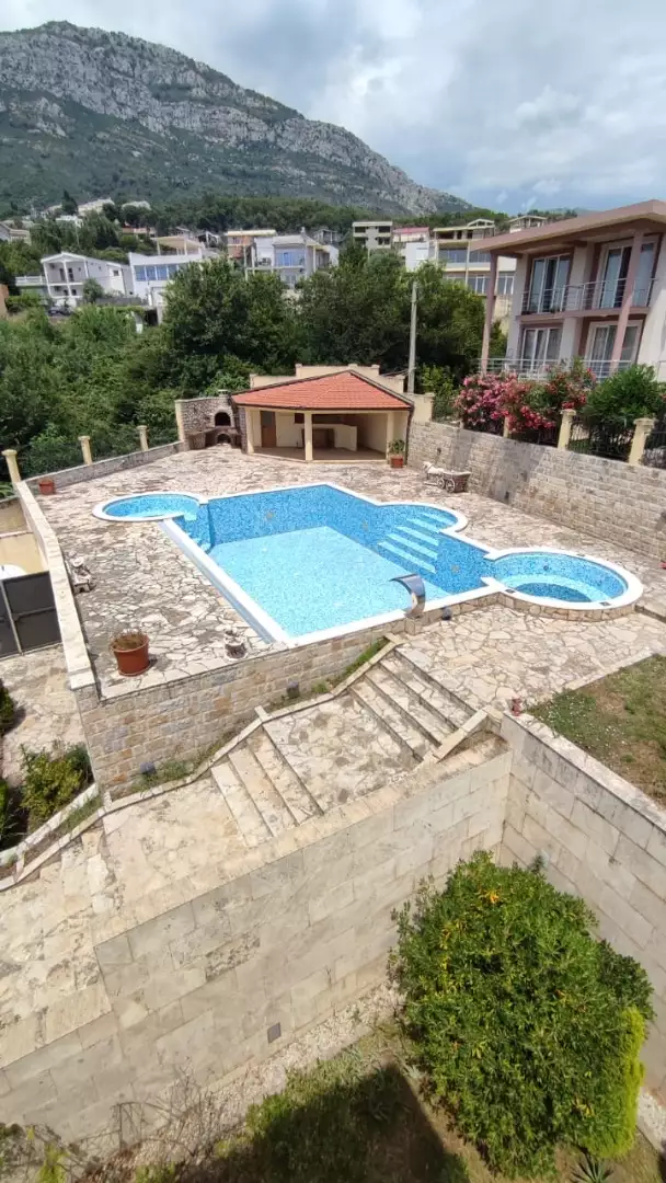 Villa 400m² in Montenegro, Bar. Priced at 1200000€ rent photo-33