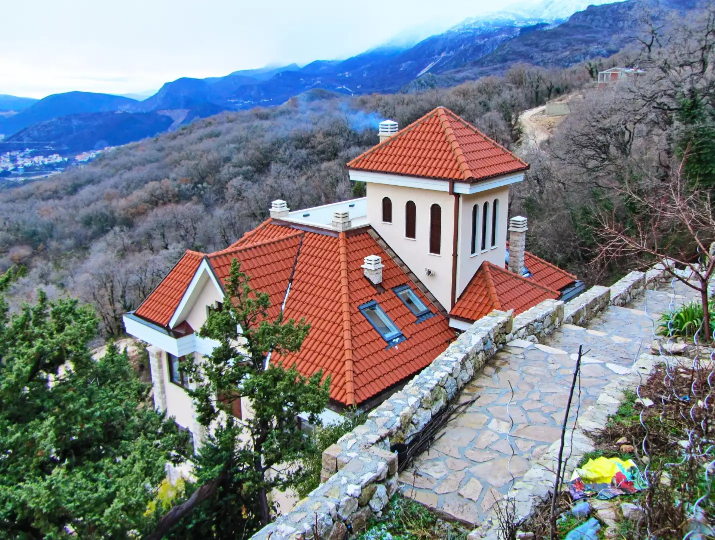 Villa 392m² in Montenegro, Sveti Stefan. Priced at 1850000€ rent photo-1
