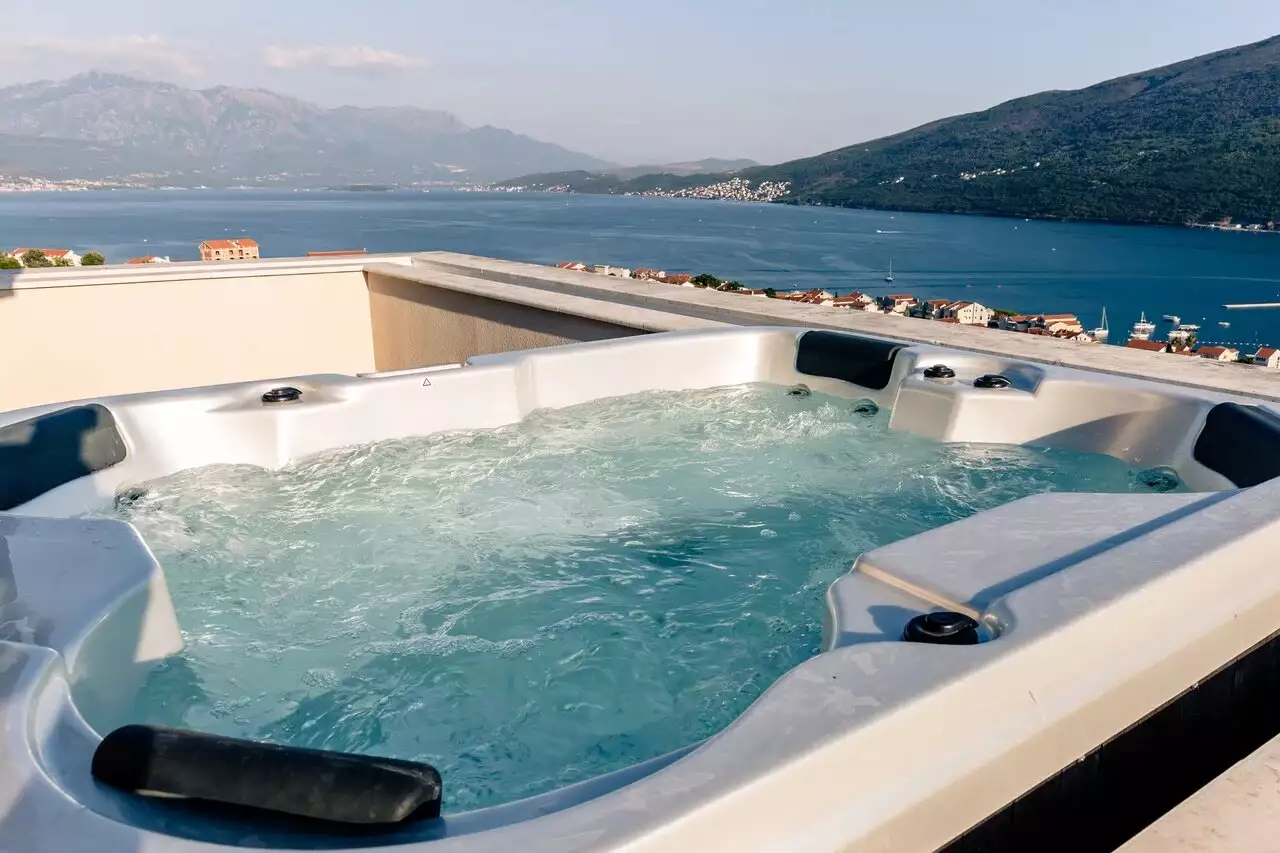 Flat 134m² in Montenegro, Denovici. Priced at 600000€ rent photo-9