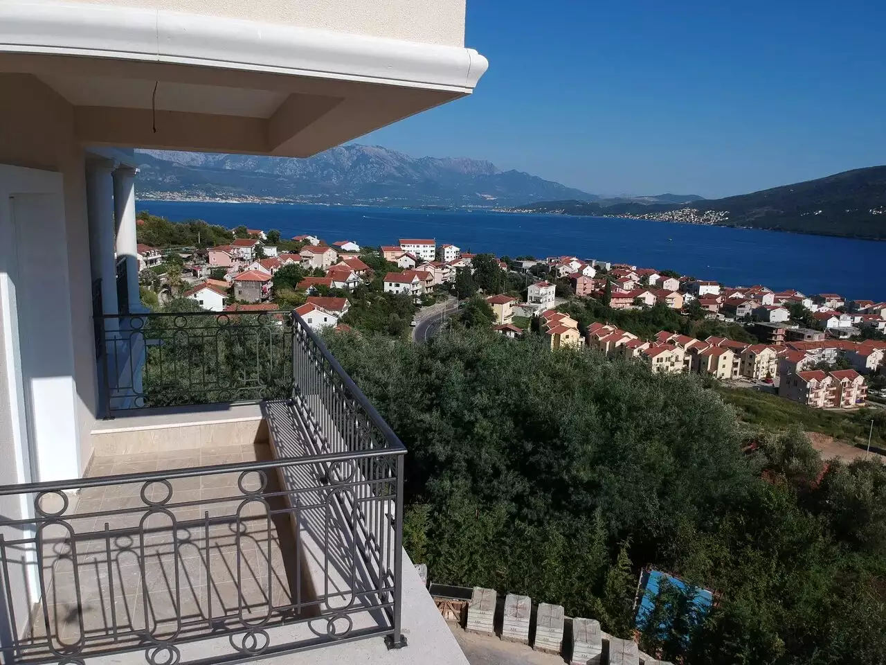 Flat 134m² in Montenegro, Denovici. Priced at 600000€ rent photo-36