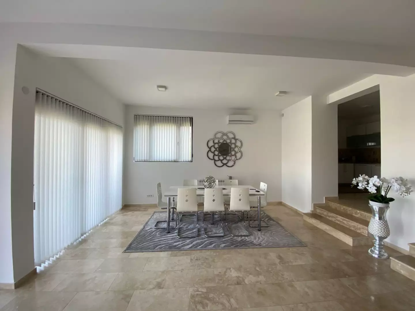 Villa 300m² in Montenegro, Bar. Priced at 780000€ rent photo-14