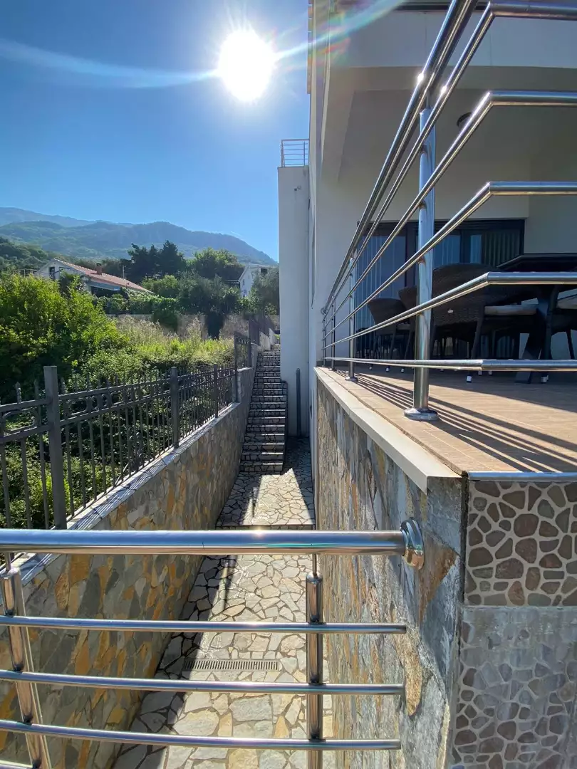 Villa 300m² in Montenegro, Bar. Priced at 780000€ rent photo-17