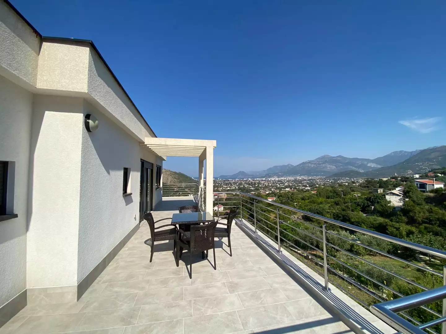 Villa 300m² in Montenegro, Bar. Priced at 780000€ rent photo-40