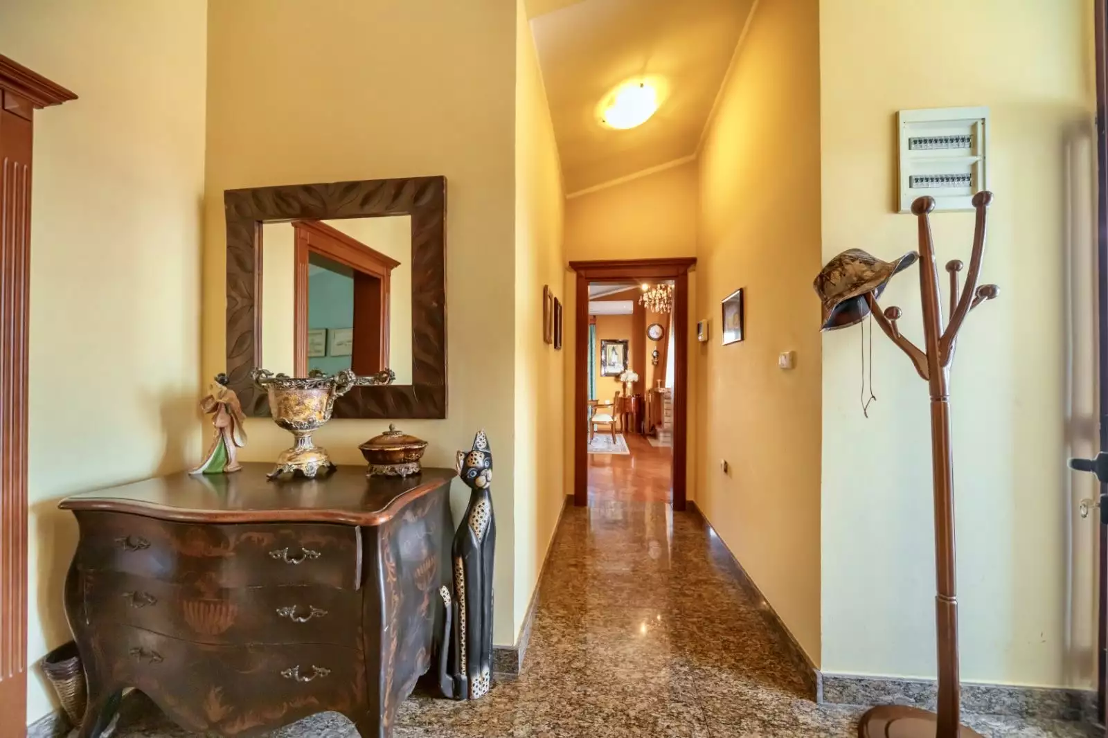 Flat 164m² in Spain, Barcelona. Priced at 300000€ rent photo-11