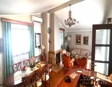 Buy in Spain for 300000€