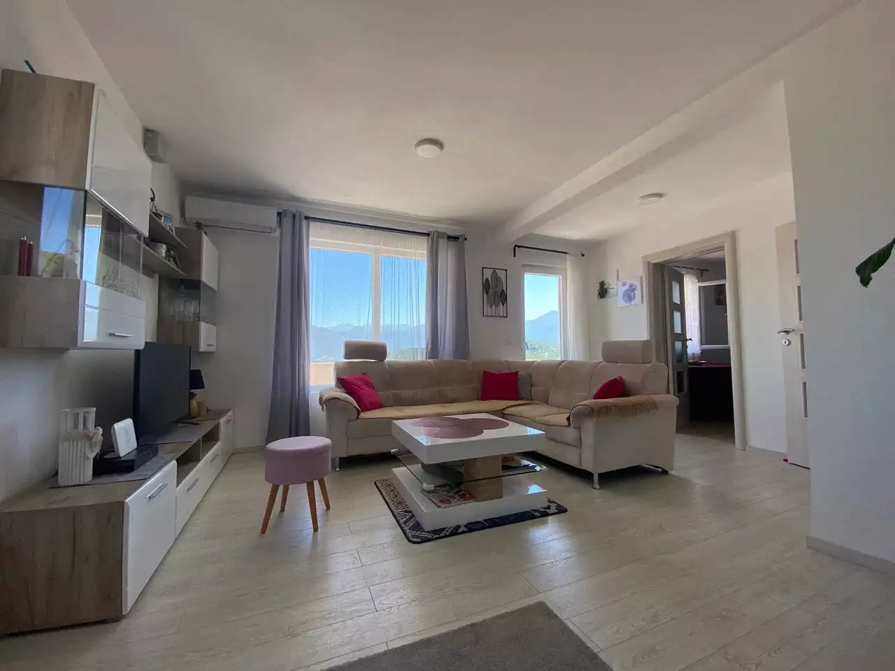 House 160m² in Montenegro, Radovici. Priced at 350000€ rent photo-1
