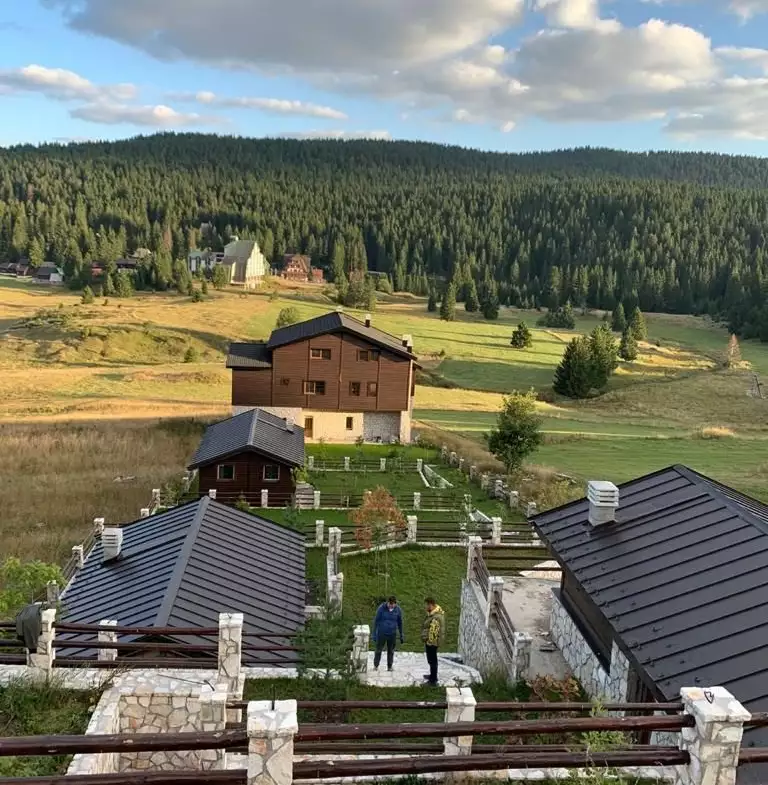 Villa 920m² in Montenegro, Zabljak. Priced at 980000€ rent photo-3