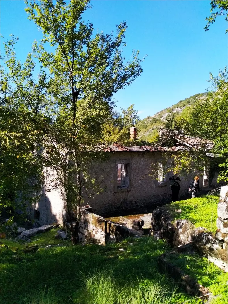 House 210m² in Montenegro, Lake Skadar. Priced at 265000€ rent photo-9