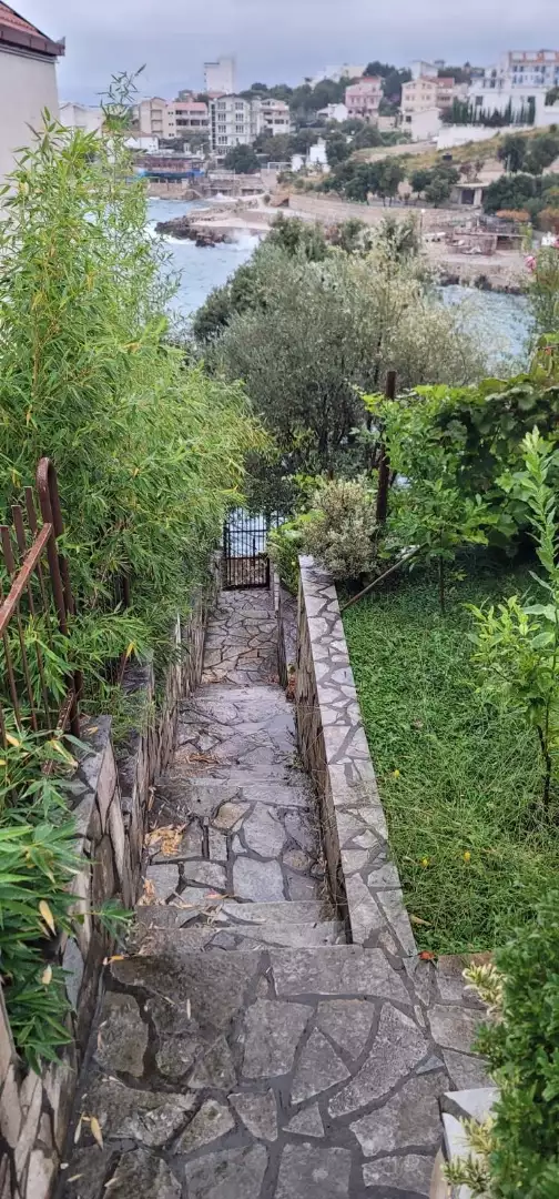 Villa 350m² in Montenegro, Utjeha. Priced at 690000€ rent photo-10