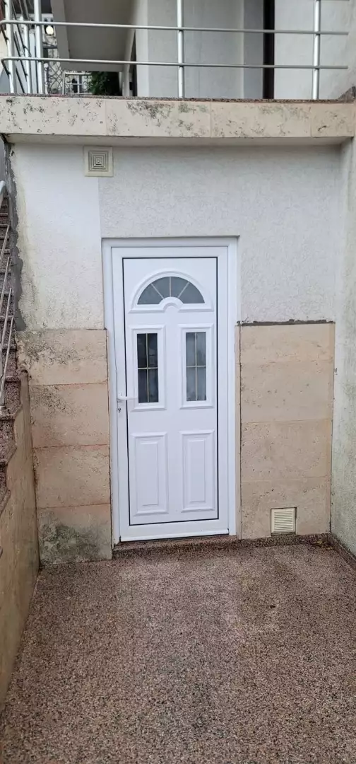 Villa 350m² in Montenegro, Utjeha. Priced at 690000€ rent photo-48