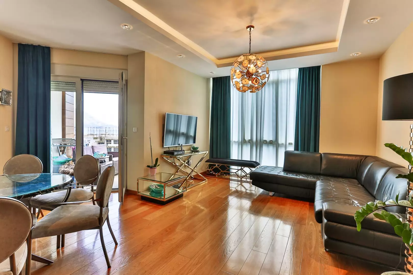 Flat 72m² in Montenegro, Budva. Priced at 340000€ rent photo-1