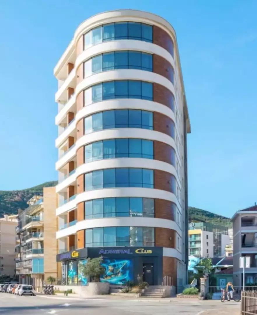 Flat 72m² in Montenegro, Budva. Priced at 340000€ rent photo-2