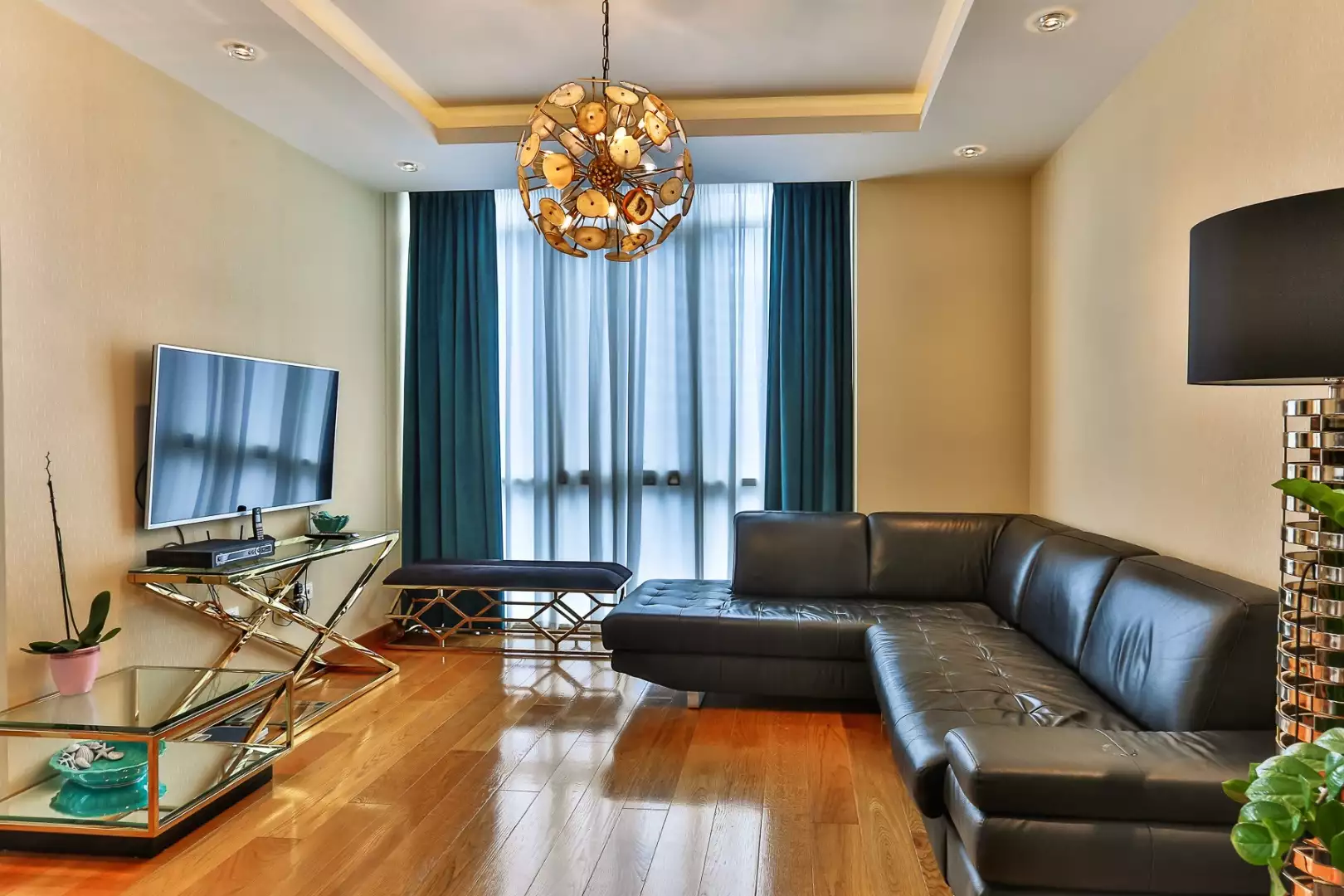 Flat 72m² in Montenegro, Budva. Priced at 340000€ rent photo-3