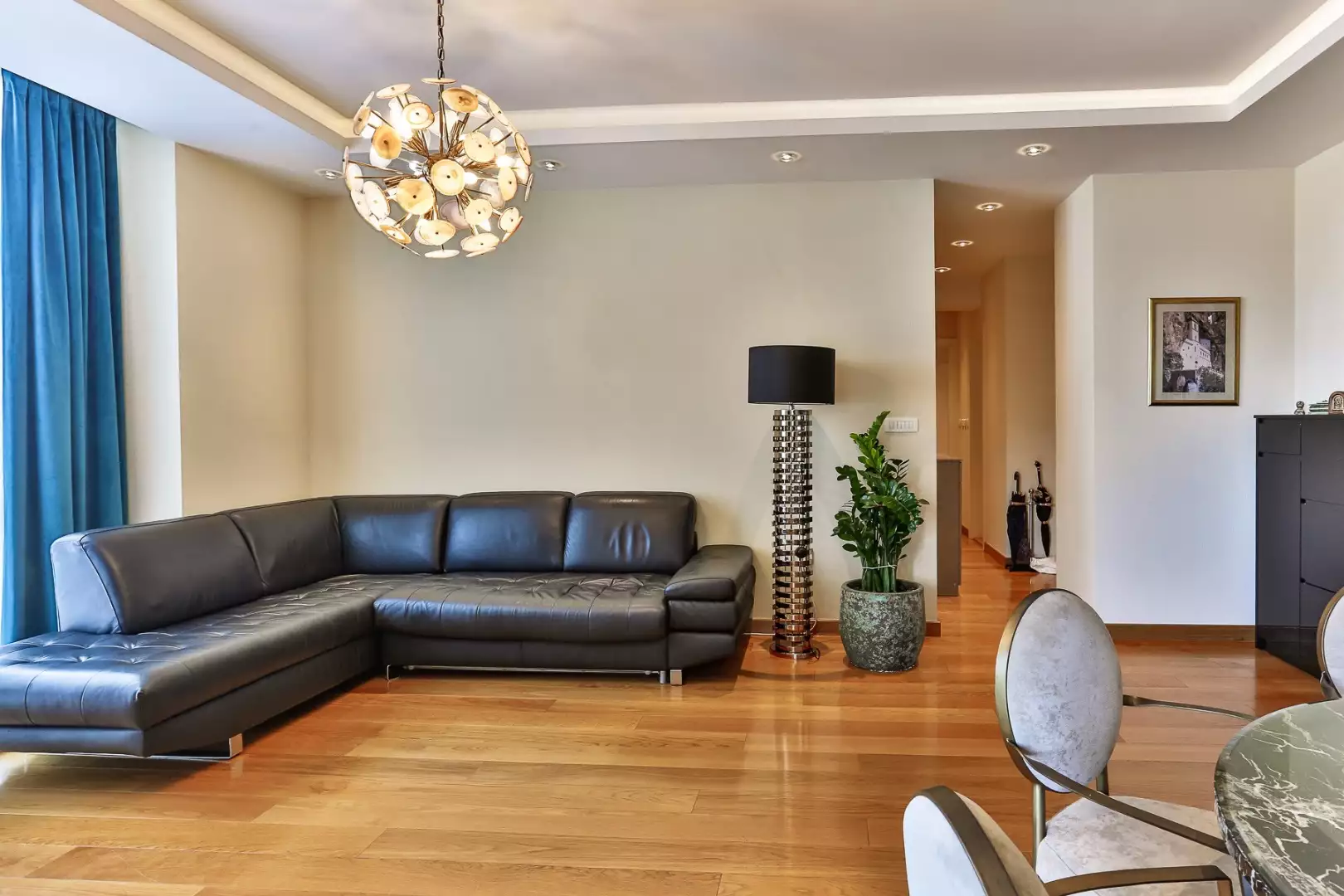 Flat 72m² in Montenegro, Budva. Priced at 340000€ rent photo-4
