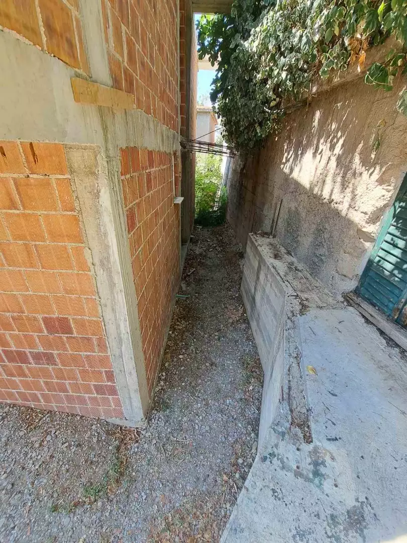 House 250m² in Montenegro, Sutomore. Priced at 200000€ rent photo-5