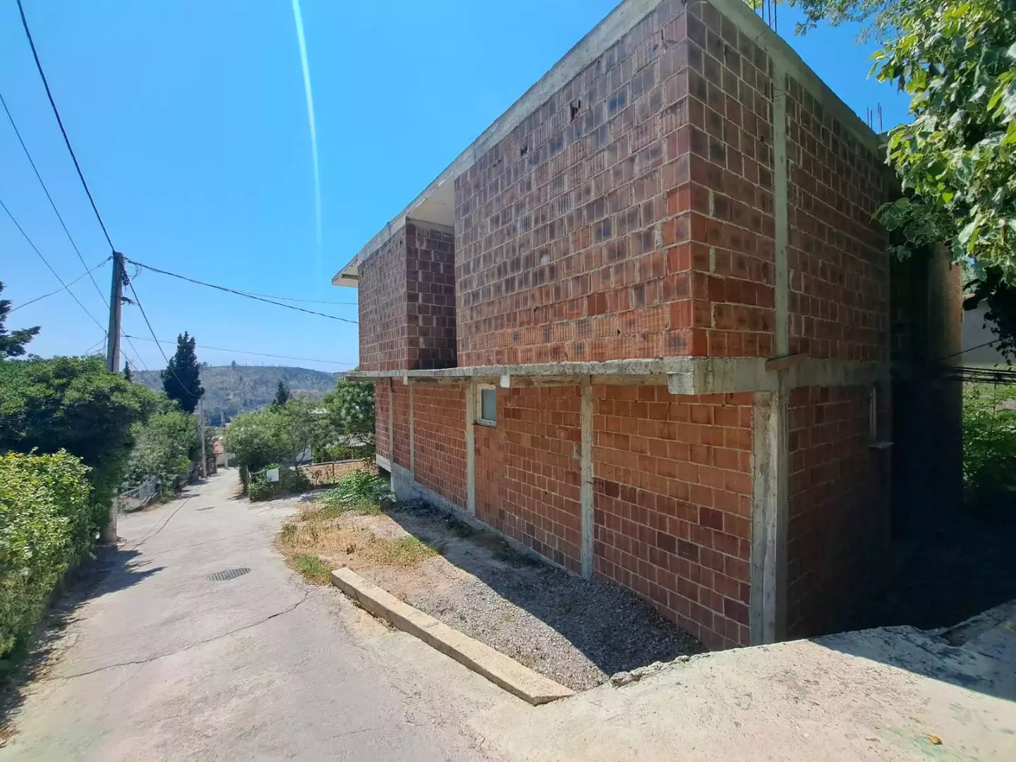 House 250m² in Montenegro, Sutomore. Priced at 200000€ rent photo-6