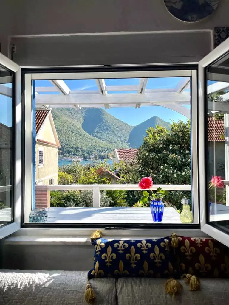 House 80m² in Montenegro, Kamenari. Priced at 275000€ rent photo-1