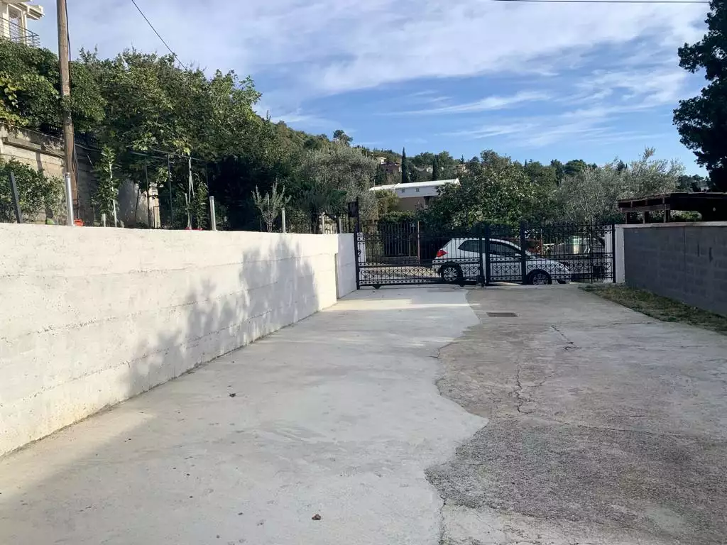 Villa 400m² in Montenegro, Sutomore. Priced at 600000€ rent photo-7