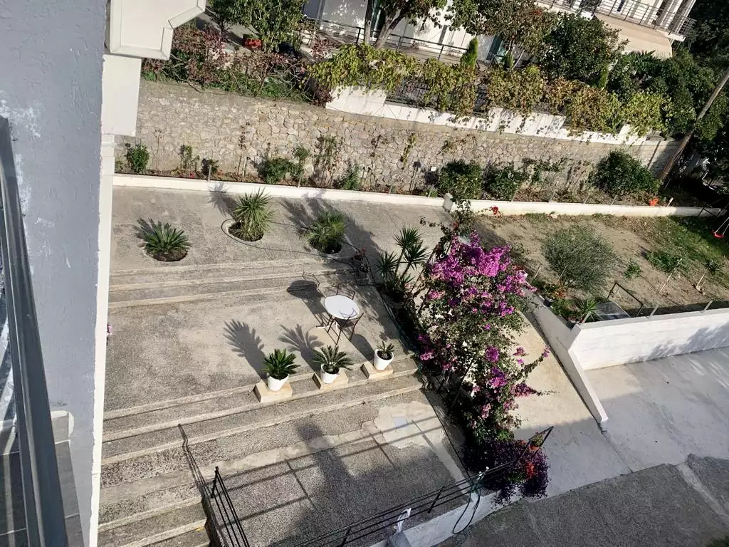 Villa 400m² in Montenegro, Sutomore. Priced at 600000€ rent photo-9