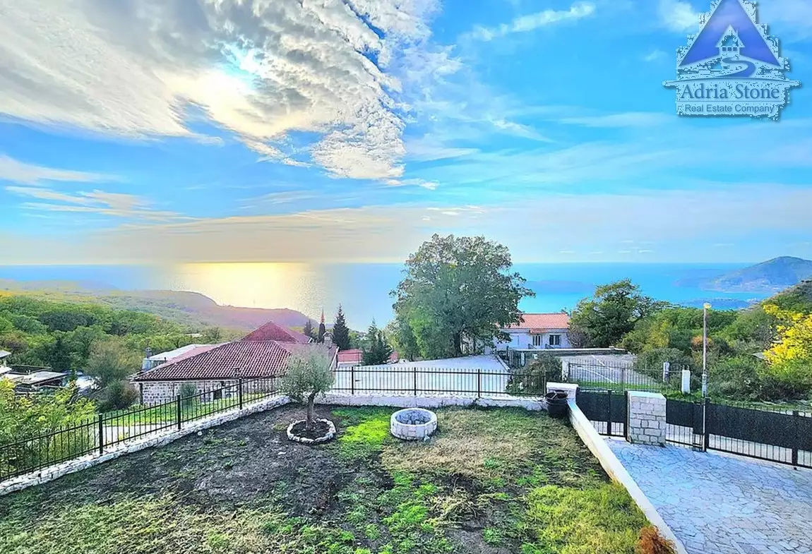 Villa 199m² in Montenegro, Budva. Priced at 750000€ rent photo-1