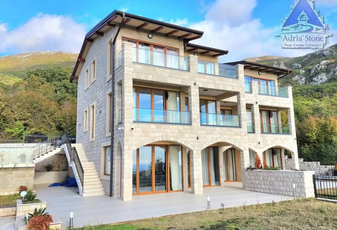 Villa 199m² in Montenegro, Budva. Priced at 750000€ rent photo-7