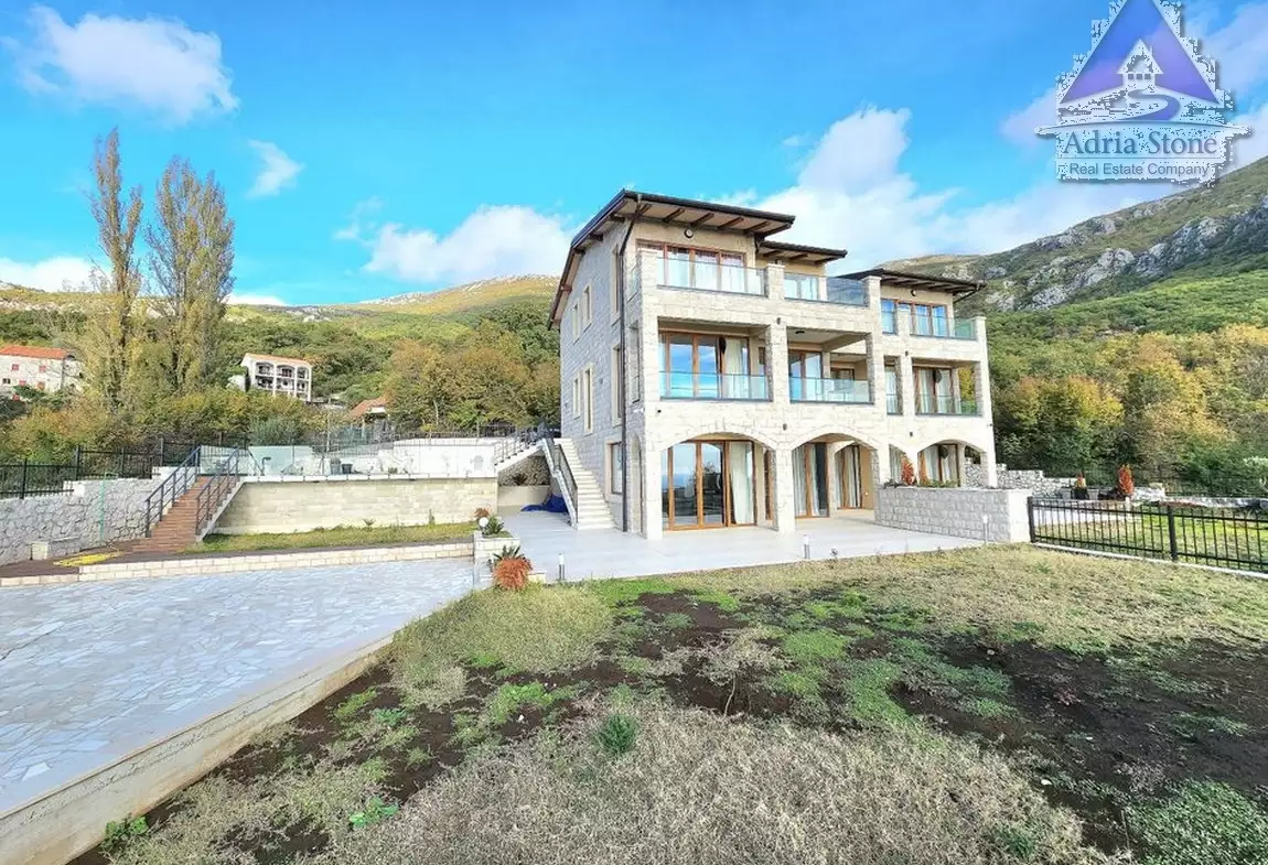 Villa 199m² in Montenegro, Budva. Priced at 750000€ rent photo-9