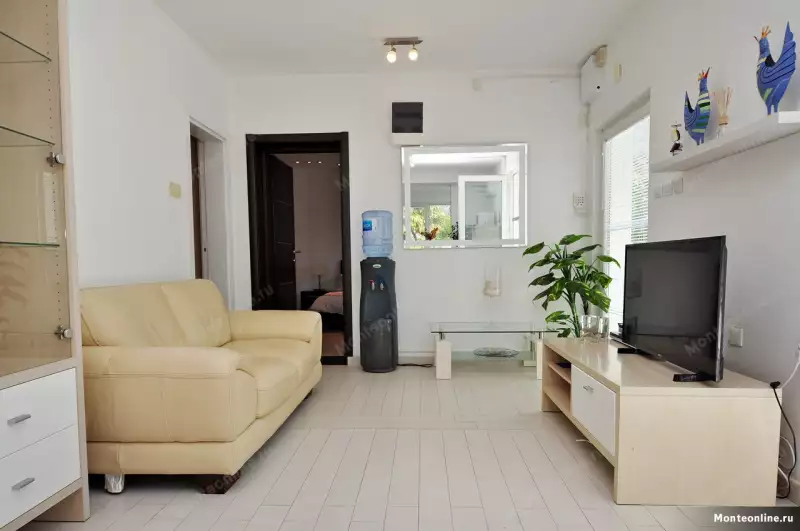 Villa 350m² in Montenegro, Tivat. Priced at 795000€ rent photo-2