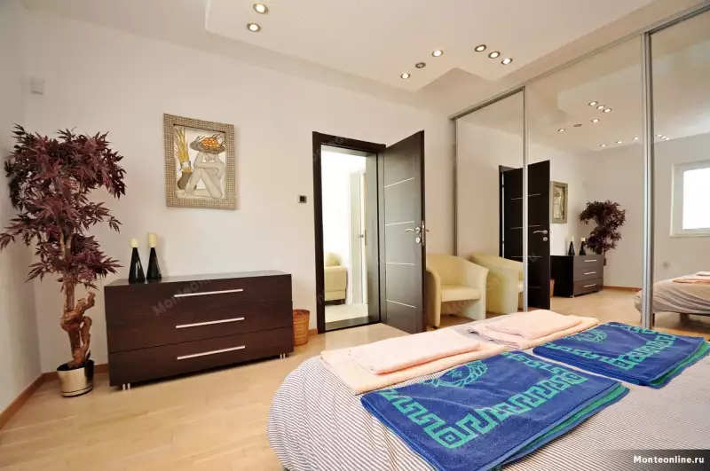 Villa 350m² in Montenegro, Tivat. Priced at 795000€ rent photo-4