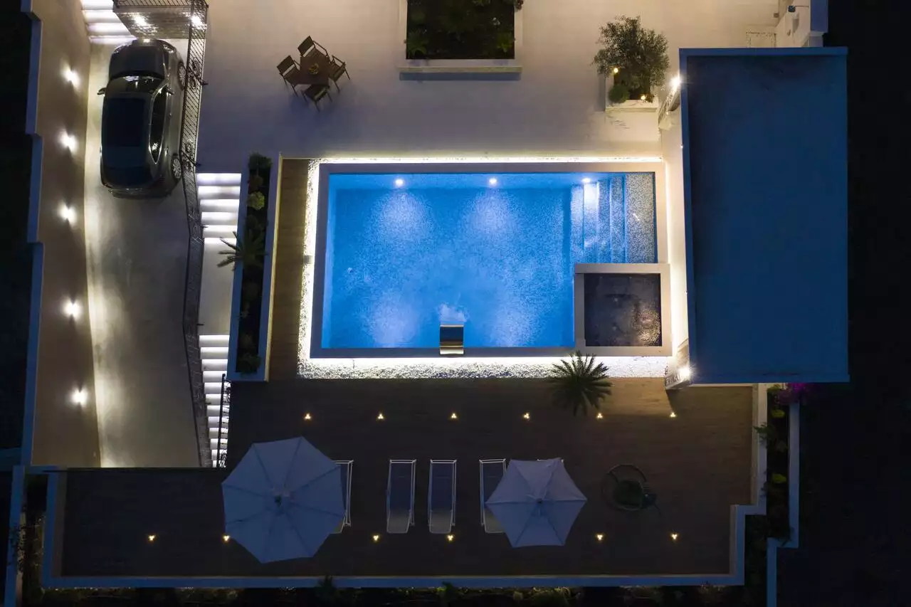 Villa 190m² in Montenegro, Budva. Priced at 1000000€ rent photo-2