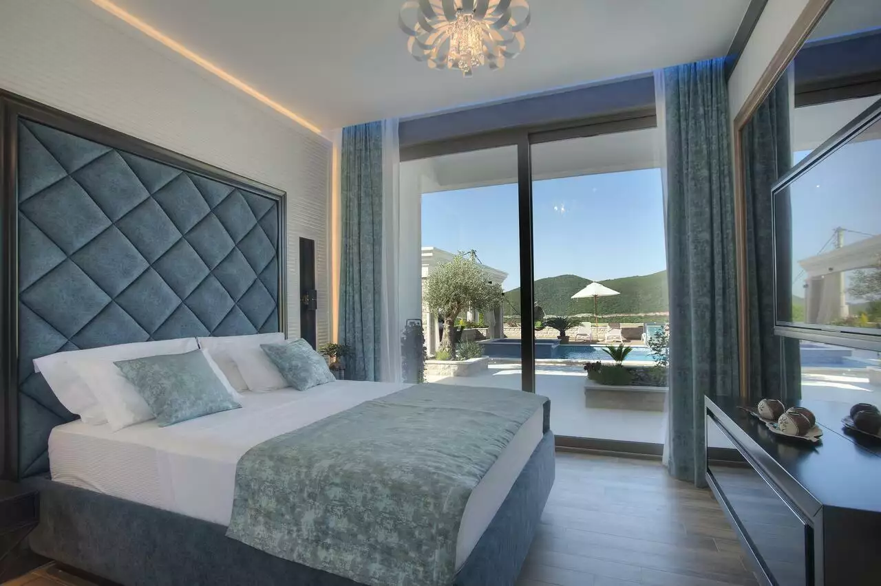 Villa 190m² in Montenegro, Budva. Priced at 1000000€ rent photo-10