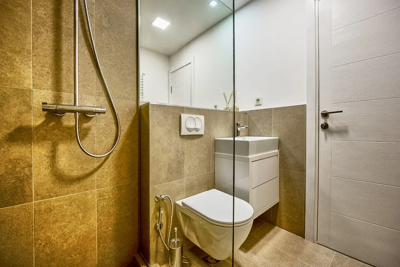 Villa 180m² in Montenegro, Tivat. Priced at 550000€ rent photo-4