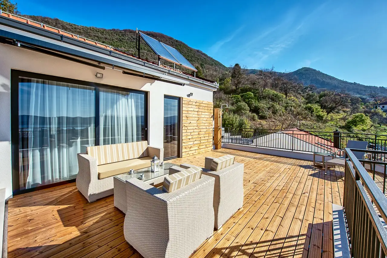 Villa 180m² in Montenegro, Tivat. Priced at 550000€ rent photo-15