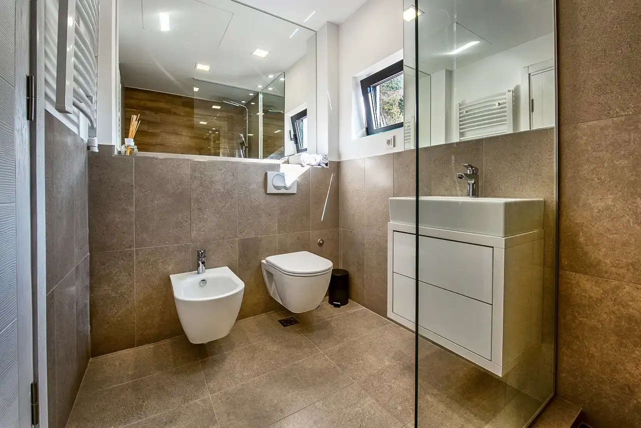 Villa 180m² in Montenegro, Tivat. Priced at 550000€ rent photo-22