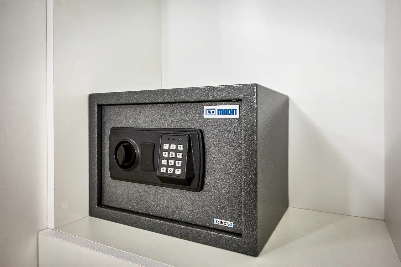 Villa 180m² in Montenegro, Tivat. Priced at 550000€ rent photo-23