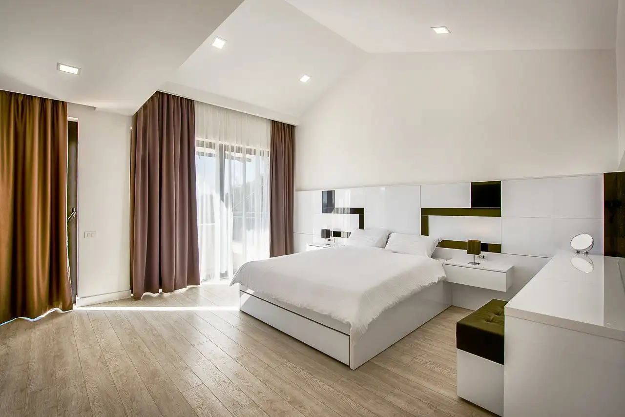 Villa 180m² in Montenegro, Tivat. Priced at 550000€ rent photo-26