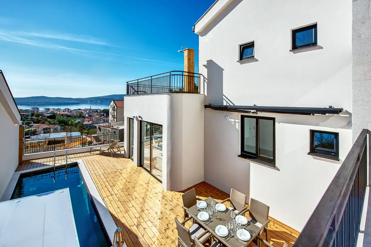 Villa 180m² in Montenegro, Tivat. Priced at 550000€ rent photo-29