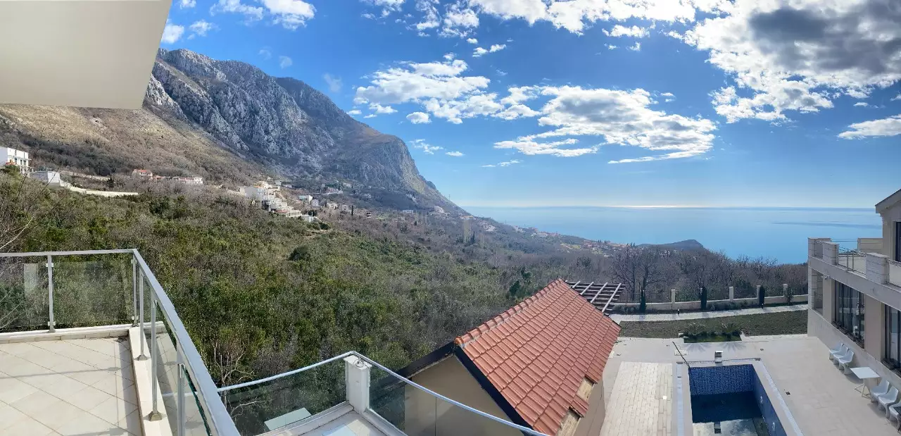 Villa 250m² in Montenegro, Sveti Stefan. Priced at 650000€ rent photo-6