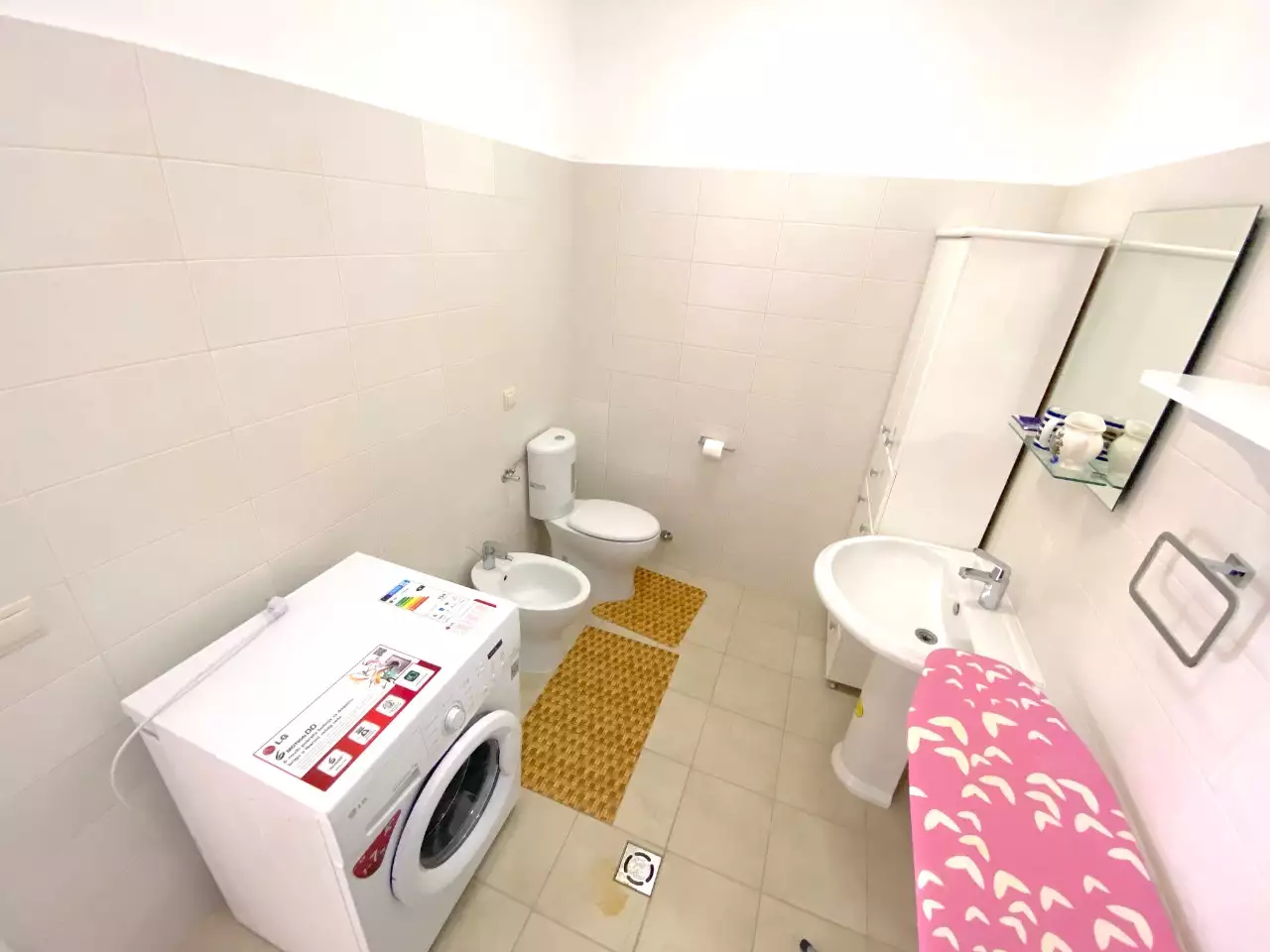 Villa 250m² in Montenegro, Sveti Stefan. Priced at 650000€ rent photo-25