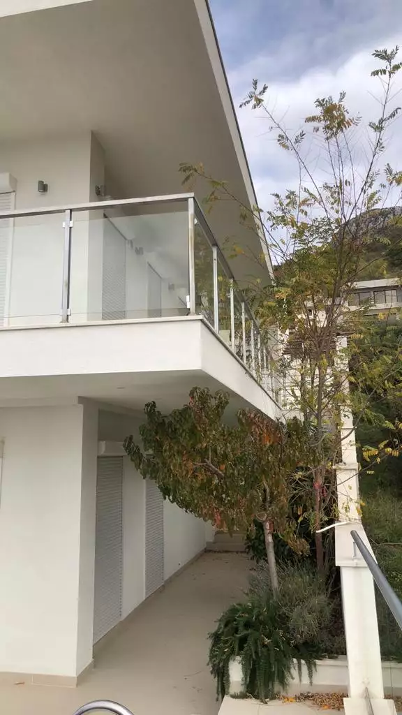 Villa 250m² in Montenegro, Sveti Stefan. Priced at 650000€ rent photo-30