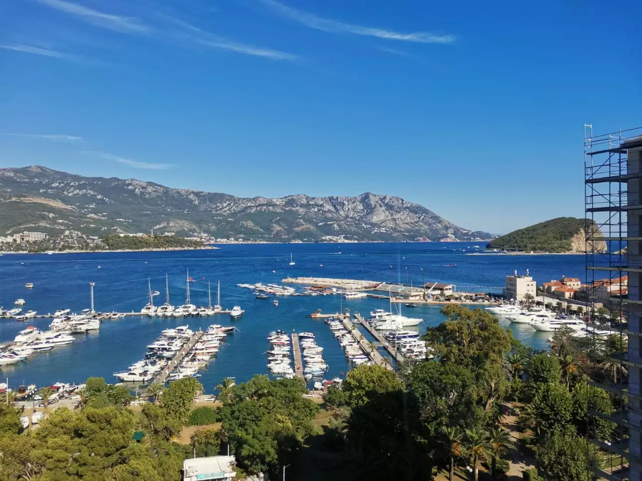 Flat 137m² in Montenegro, Budva. Priced at 1380000€ rent photo-2