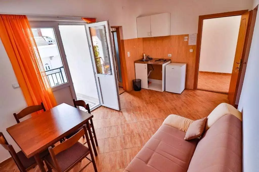 Hotels 340m² in Montenegro, Dobra Voda. Priced at 300000€ rent photo-12