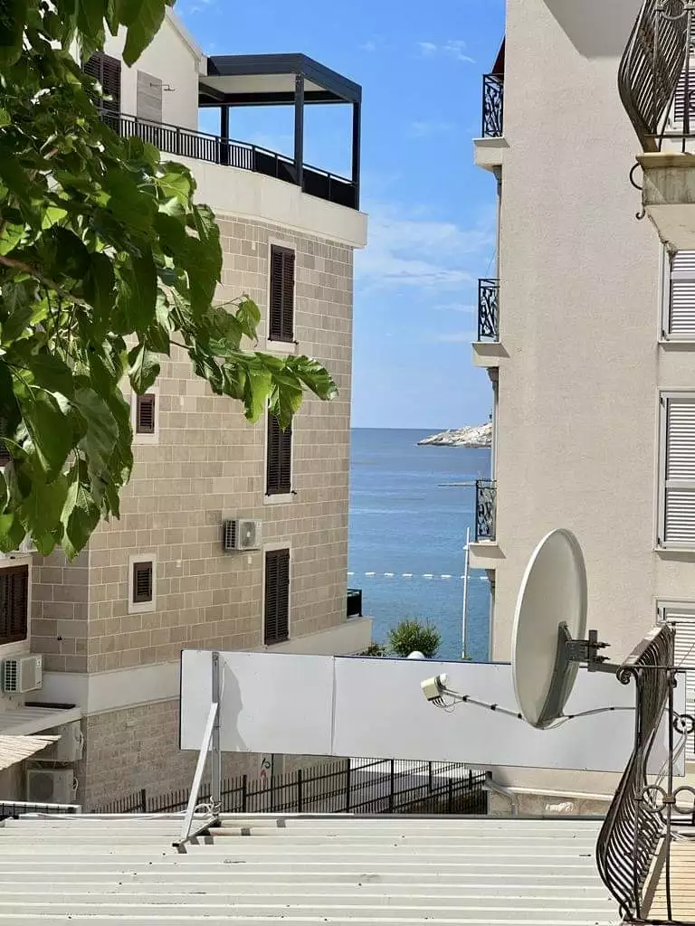 Flat 100m² in Montenegro, Petrovac. Priced at 270000€ rent photo-14